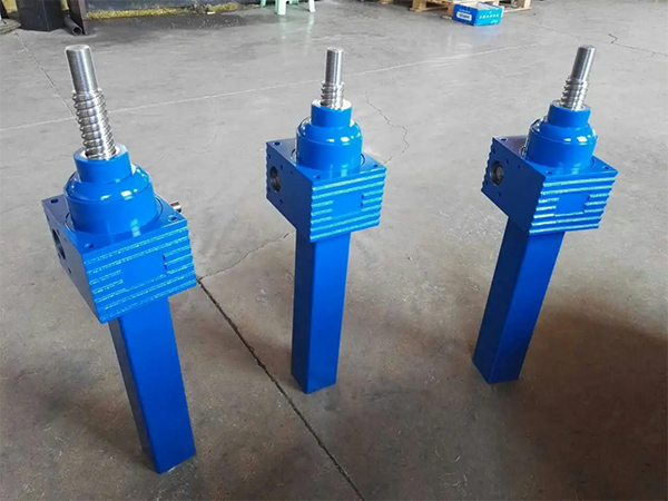 蝸桿升降機(jī)的工作條件